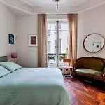 Lux Art Deco, Voltaire