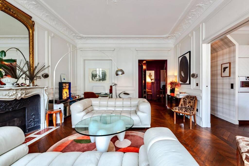 Lux Art Deco, Voltaire Appartement